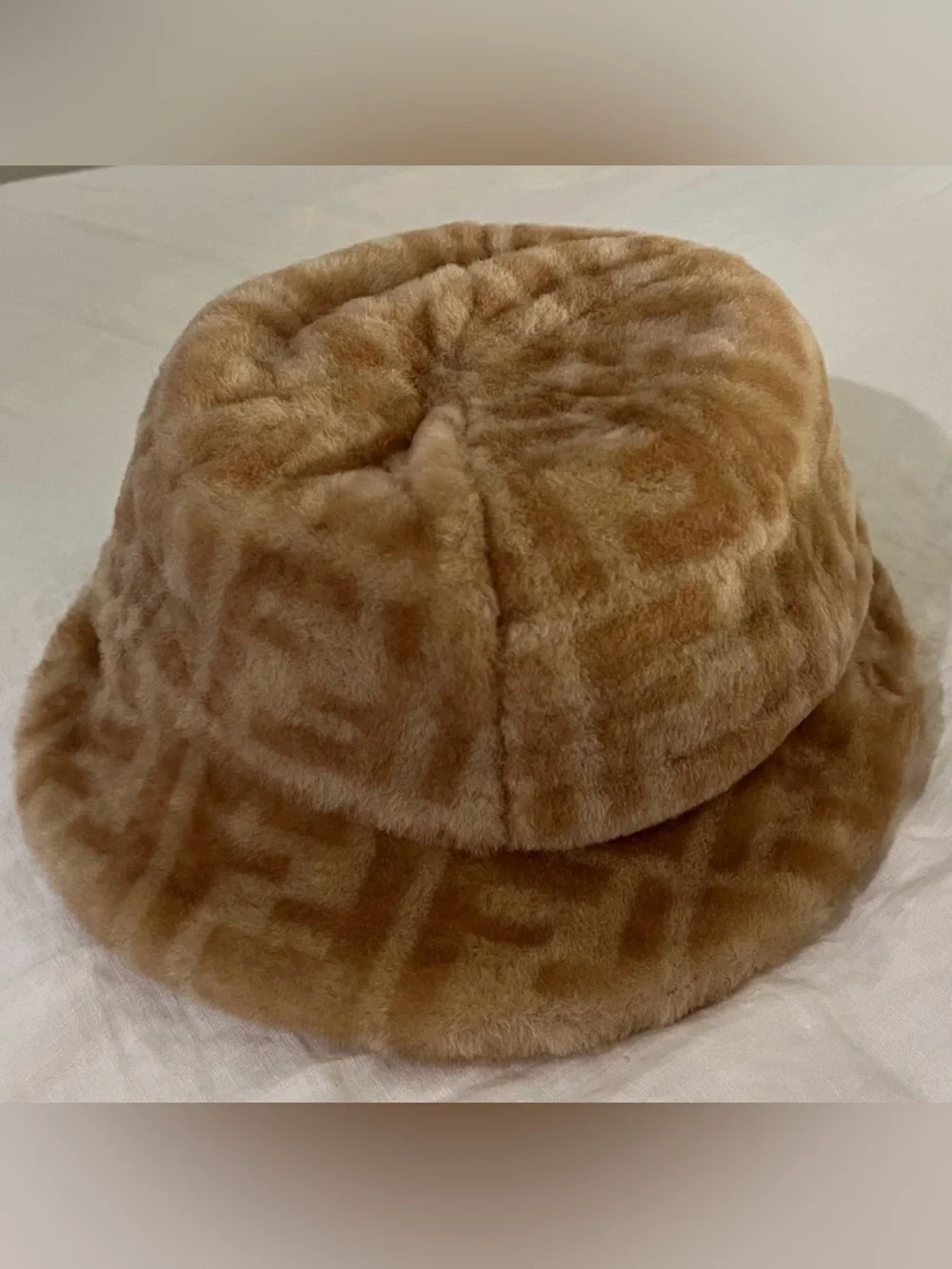 Fendi shearling bucket hat - beige/tan AUTHENTIC